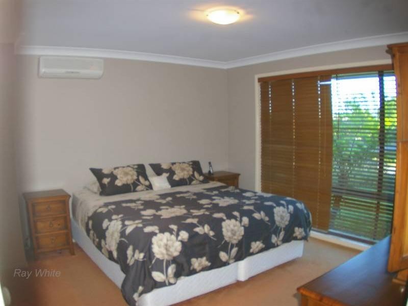 27 Cooksland Crescent, North Lakes QLD 4509