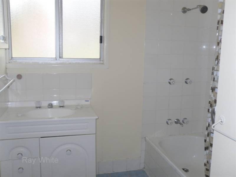 24 Carwell Street, Petrie QLD 4502