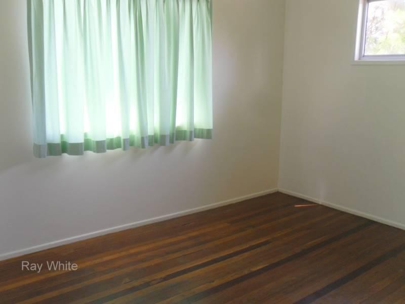 24 Carwell Street, Petrie QLD 4502