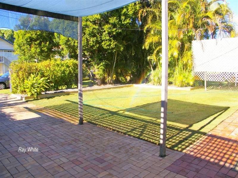 18 Herbert Street, Brighton QLD 4017