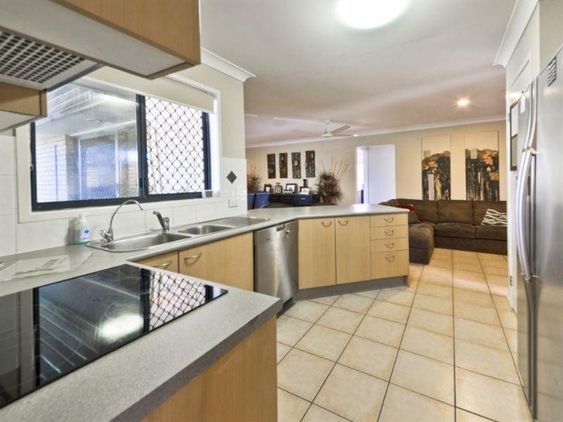 9 Cairns Crescent, Deception Bay QLD 4508