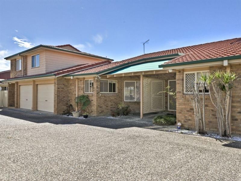 4/4 Wattle Road, Rothwell QLD 4022