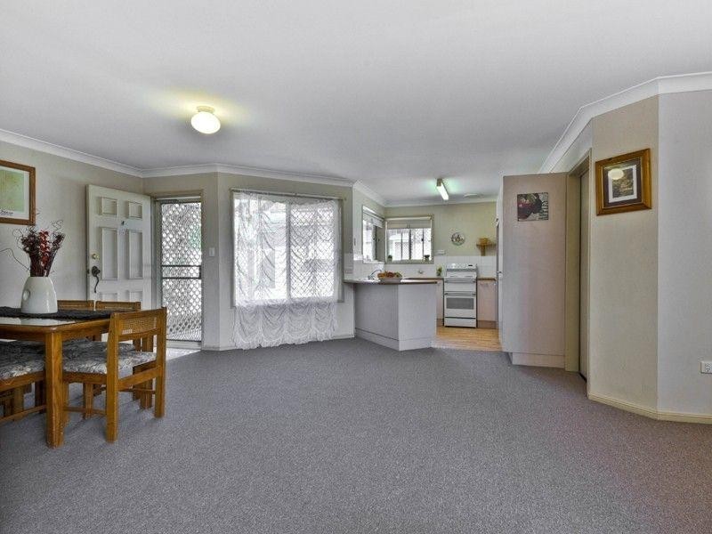 4/4 Wattle Road, Rothwell QLD 4022