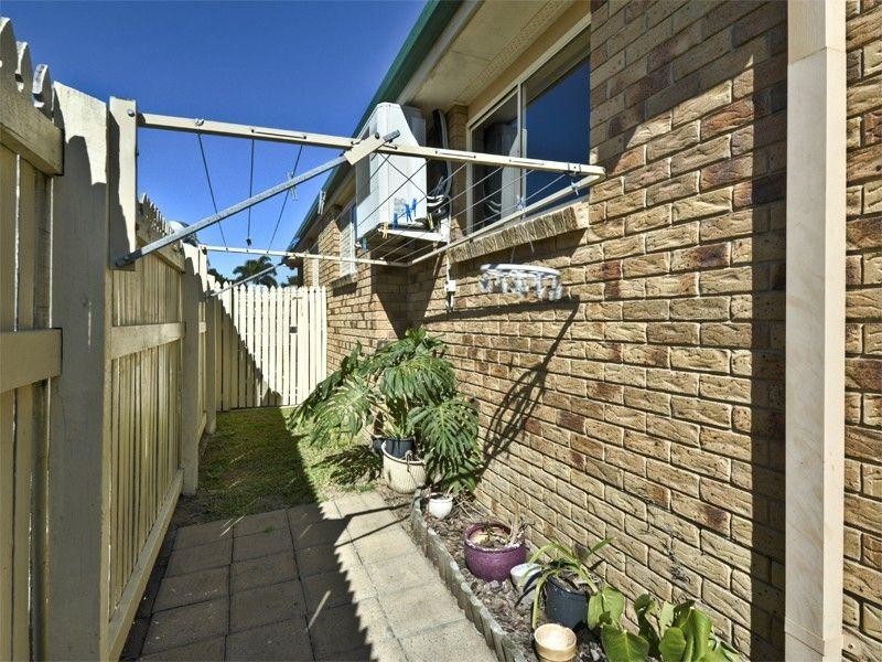4/4 Wattle Road, Rothwell QLD 4022