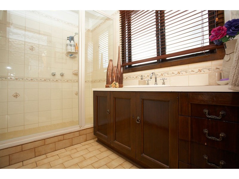 46 Burtons Road, Toolern Vale VIC 3337