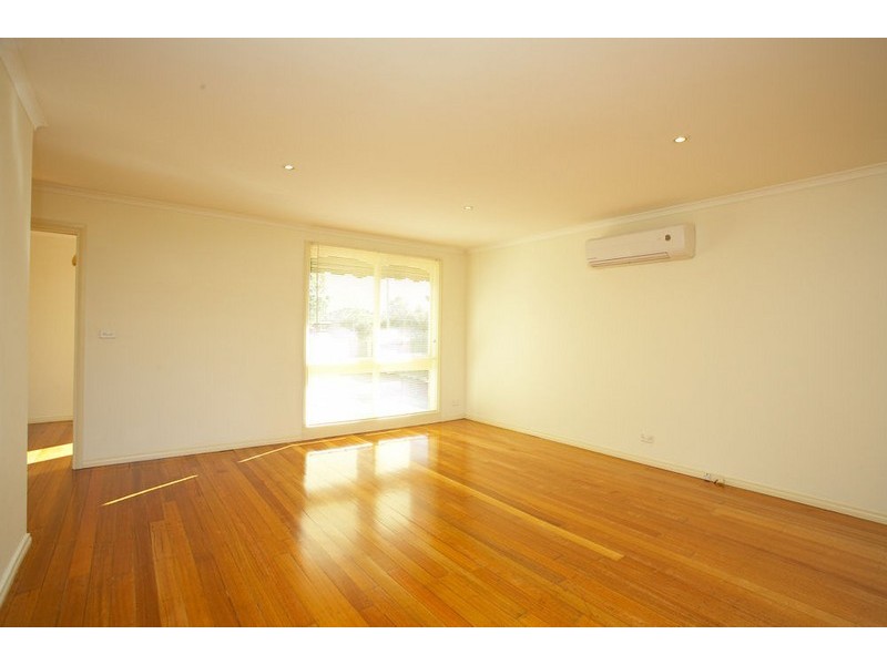 72 Station Road, Melton VIC 3337