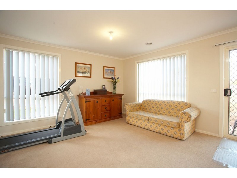 2 Brazil Court, Melton West VIC 3337