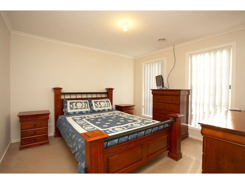 2 Brazil Court, Melton West VIC 3337