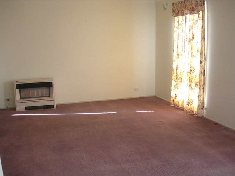 17 Lang Road, Melton VIC 3337