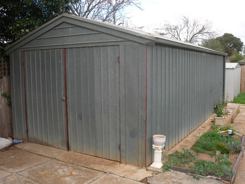 41 Falcon Drive, Melton VIC 3337