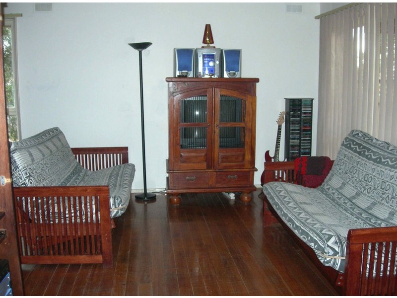 68 Hume Avenue, Melton South VIC 3338