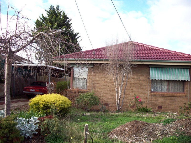 16 Bourke Road, Melton VIC 3337