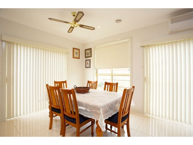 8A Glenfield Avenue, Melton VIC 3337