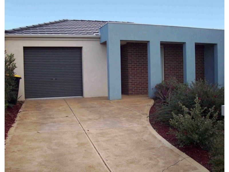 11 Westmill Vista, Melton VIC 3337