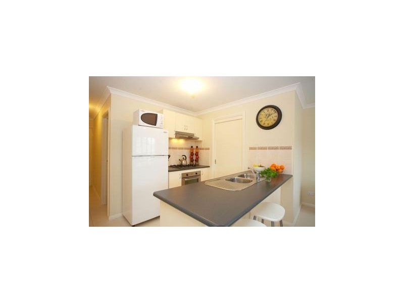 5 Lomandra Bowl, Melton West VIC 3337