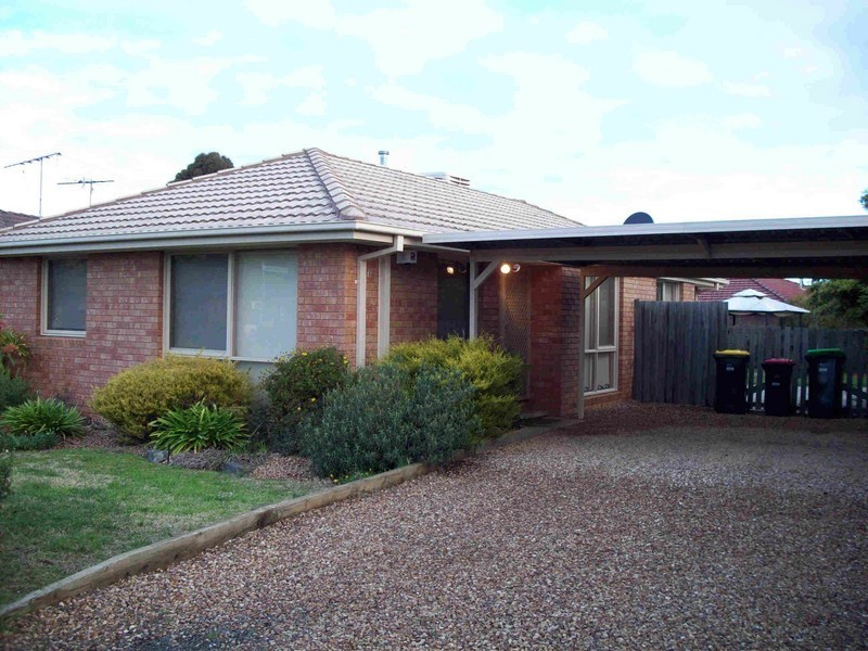 31 Walsingham Crescent, Kurunjang VIC 3337