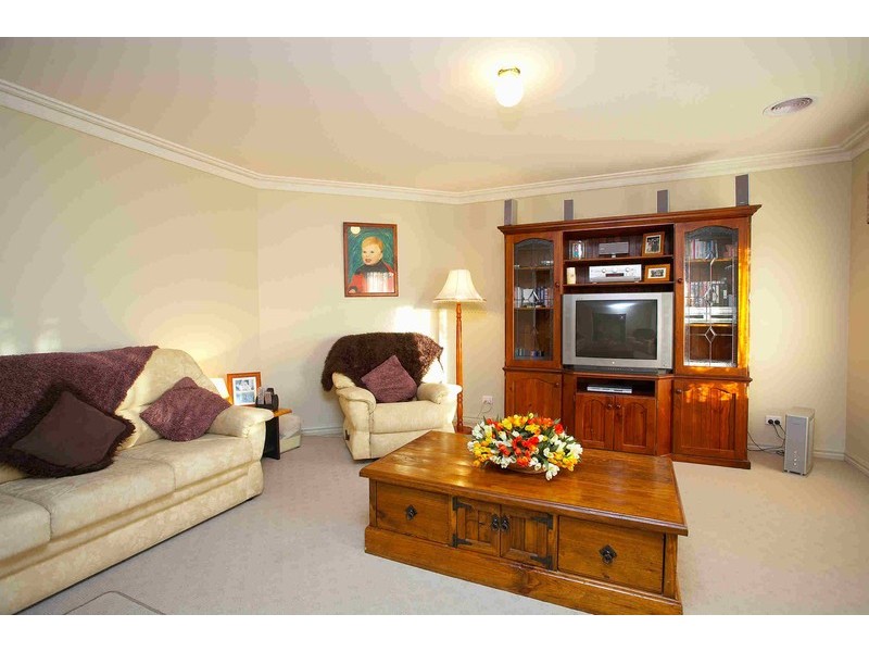 9 Liberty Court, Melton VIC 3337