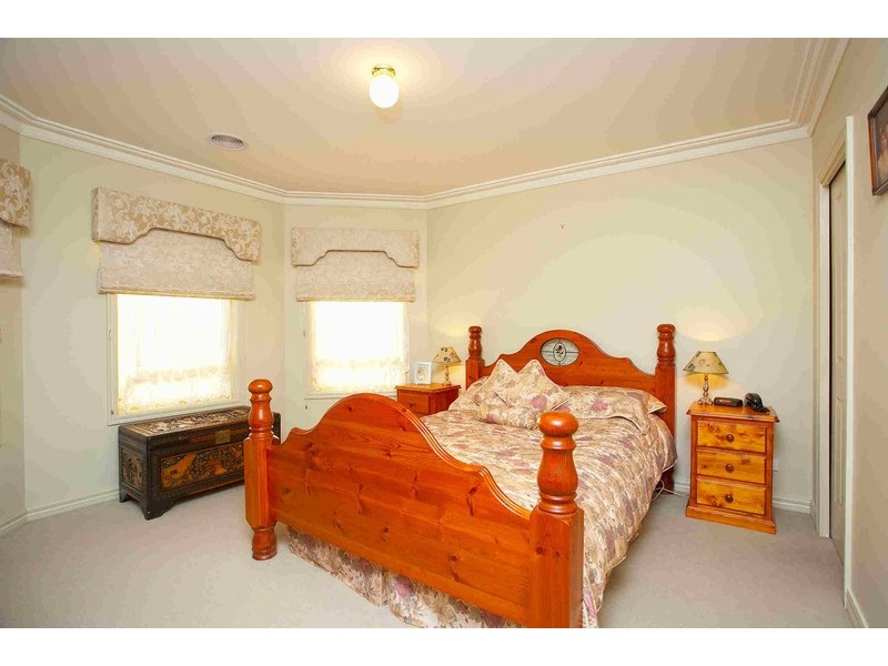 9 Liberty Court, Melton VIC 3337