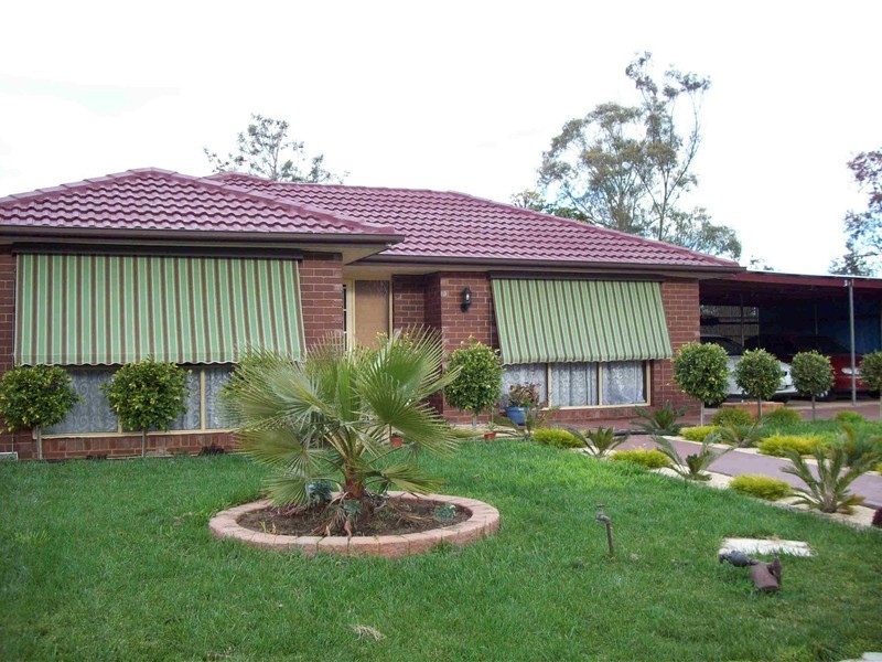 17 Tulloch Avenue, Melton VIC 3337