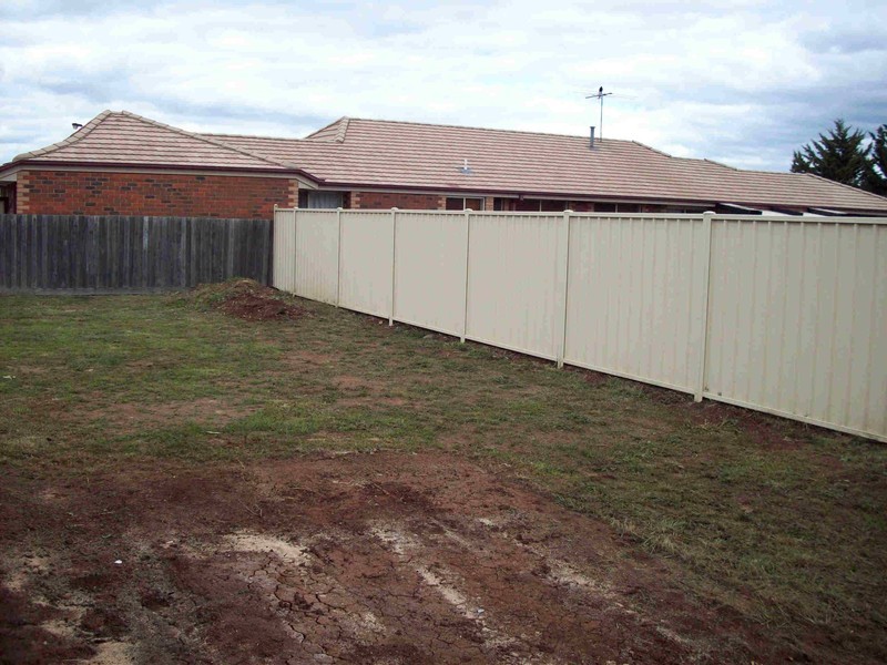 24 Scarborough Crescent, Melton VIC 3337