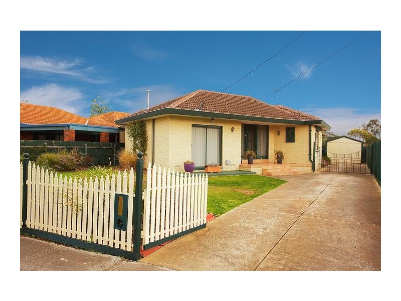 23 Christopher Crescent, Melton VIC 3337