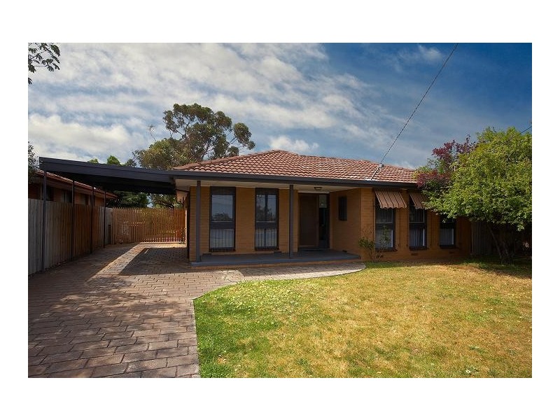 14 Mathews Street, Melton South VIC 3338
