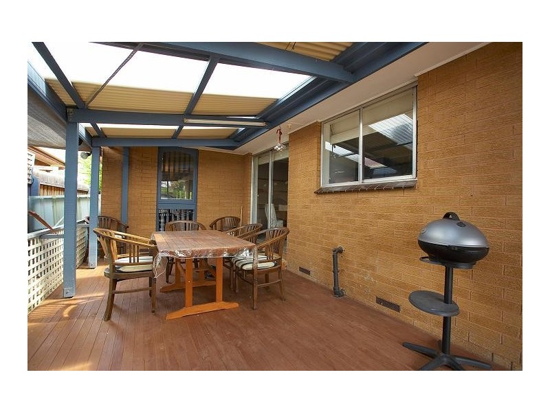 14 Mathews Street, Melton South VIC 3338