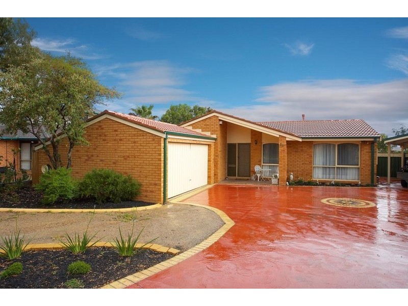 14 Pamela Court, Melton West VIC 3337