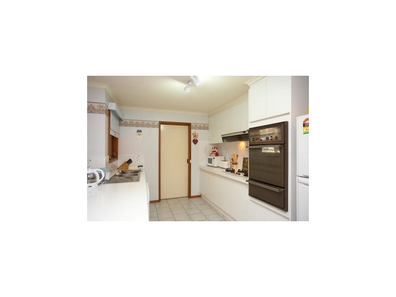 14 Pamela Court, Melton West VIC 3337