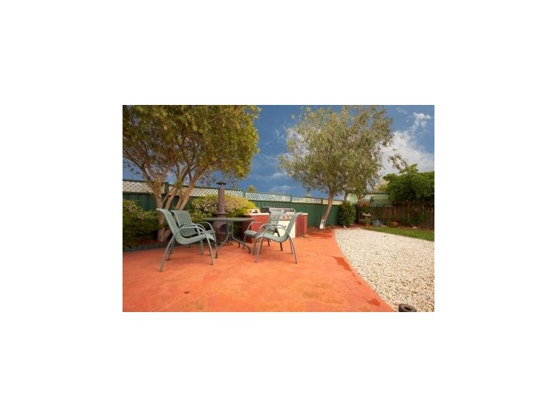 14 Pamela Court, Melton West VIC 3337