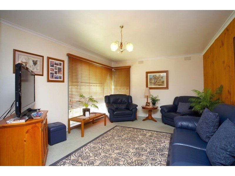 35 Rathdowne Circuit, Melton VIC 3337