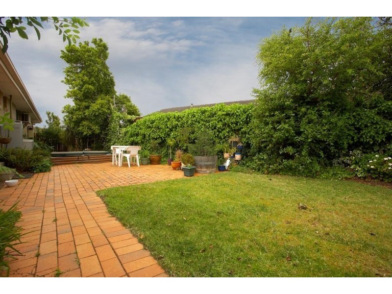 35 Rathdowne Circuit, Melton VIC 3337