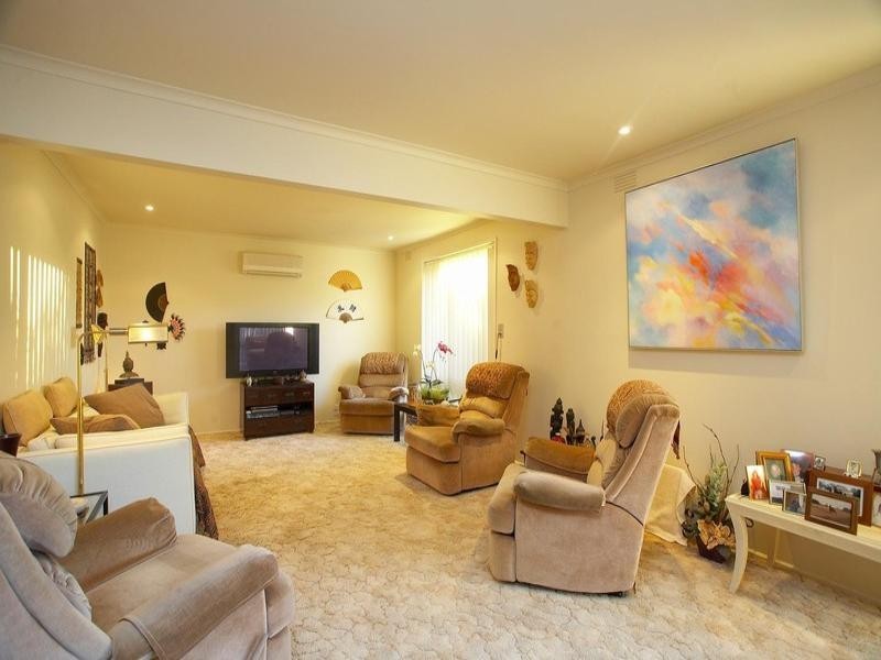 7 Olive Place, Melton West VIC 3337