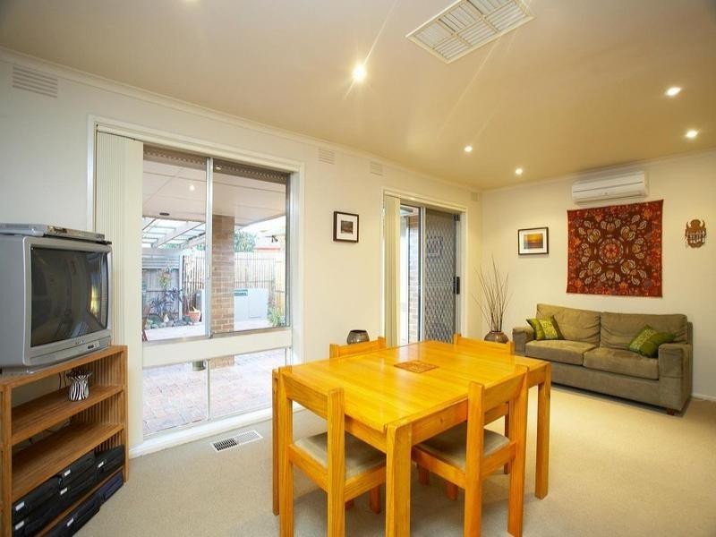 7 Olive Place, Melton West VIC 3337