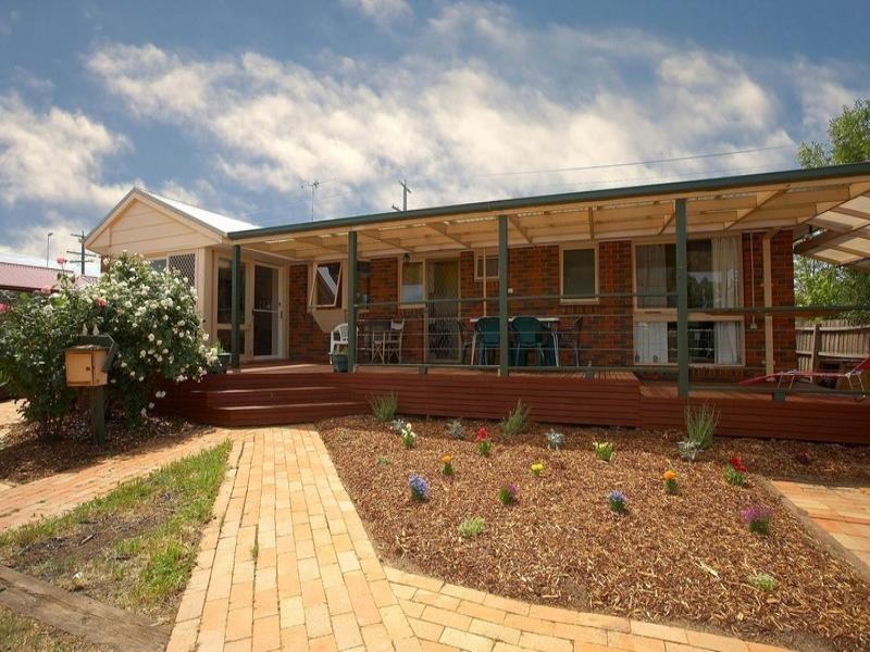 21 Wilson Road, Melton South VIC 3338