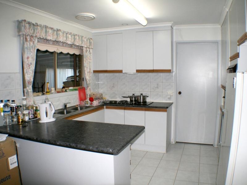 5 Christina Crescent, Kurunjang VIC 3337