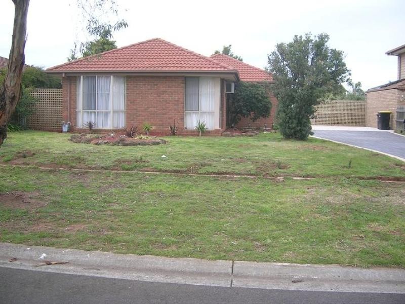 5 Pennyroyal Crescent, Kurunjang VIC 3337