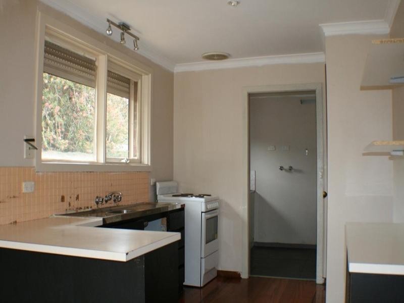 21 Clowes Street, Melton South VIC 3338