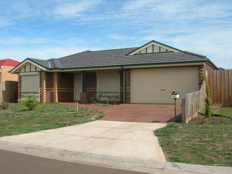 2 Joshua Place, Kurunjang VIC 3337