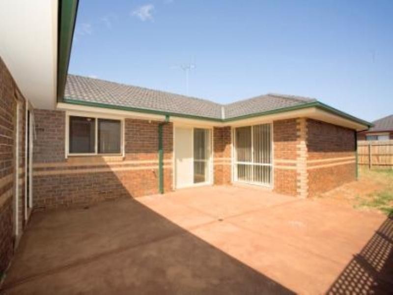 2 Joshua Place, Kurunjang VIC 3337