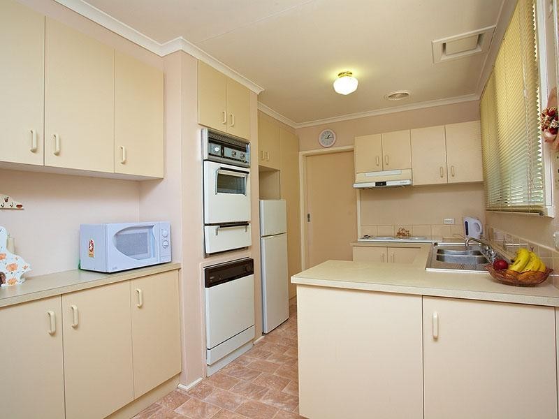 75 First Avenue, Melton South VIC 3338