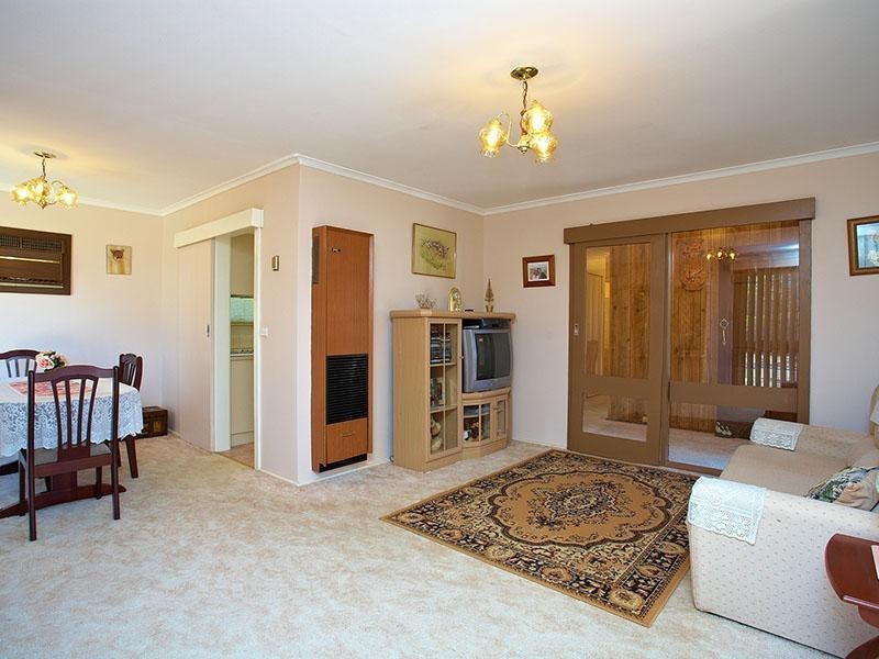 75 First Avenue, Melton South VIC 3338