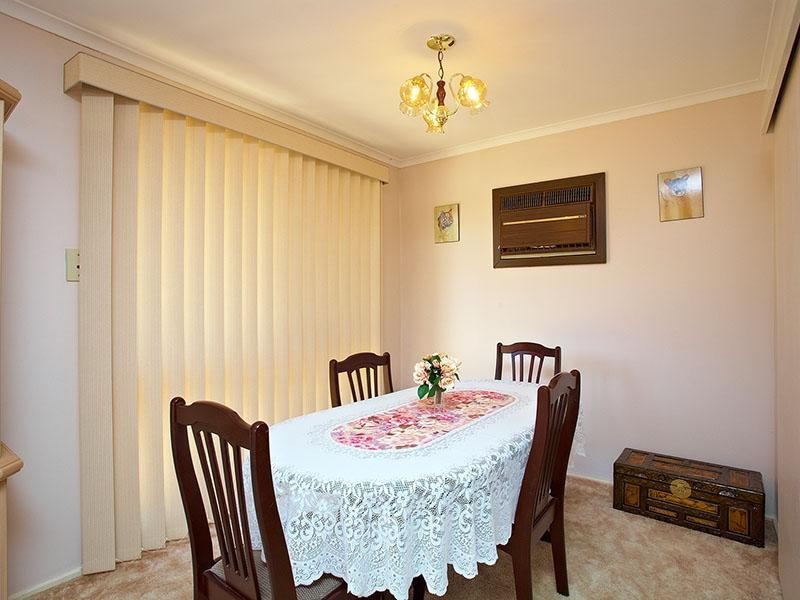 75 First Avenue, Melton South VIC 3338