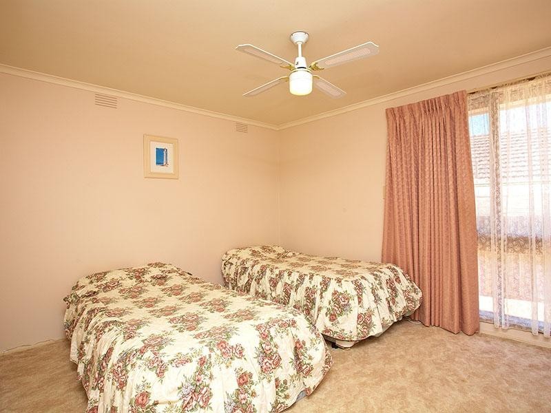 75 First Avenue, Melton South VIC 3338