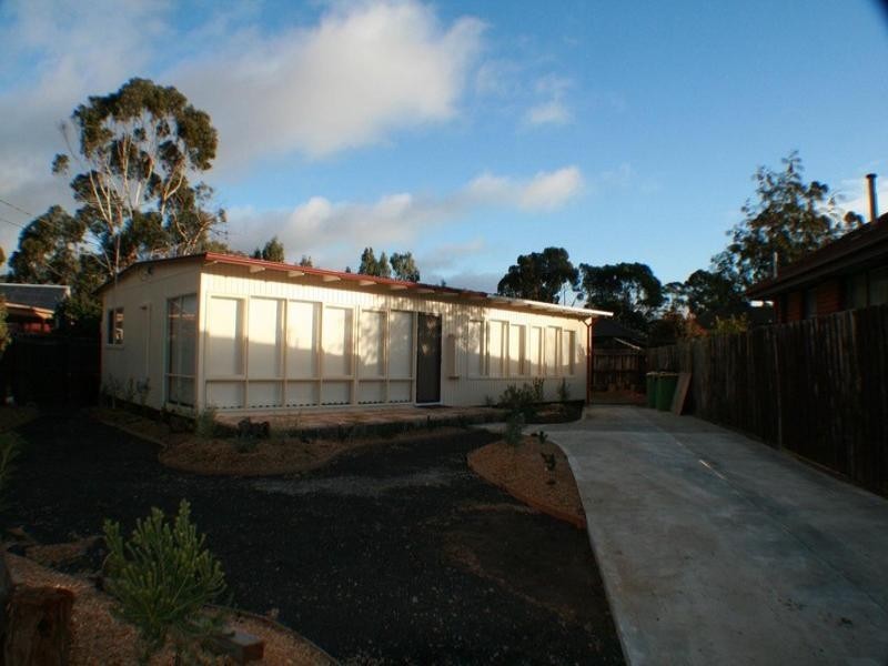 4 Norma Street, Melton VIC 3337