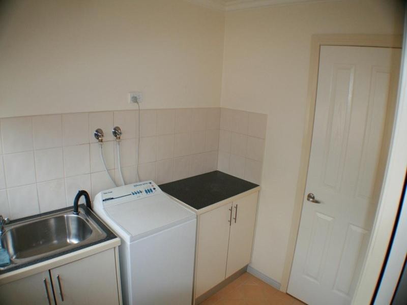 4 Norma Street, Melton VIC 3337