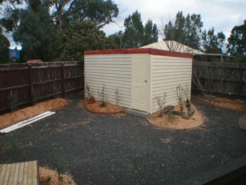 4 Norma Street, Melton VIC 3337