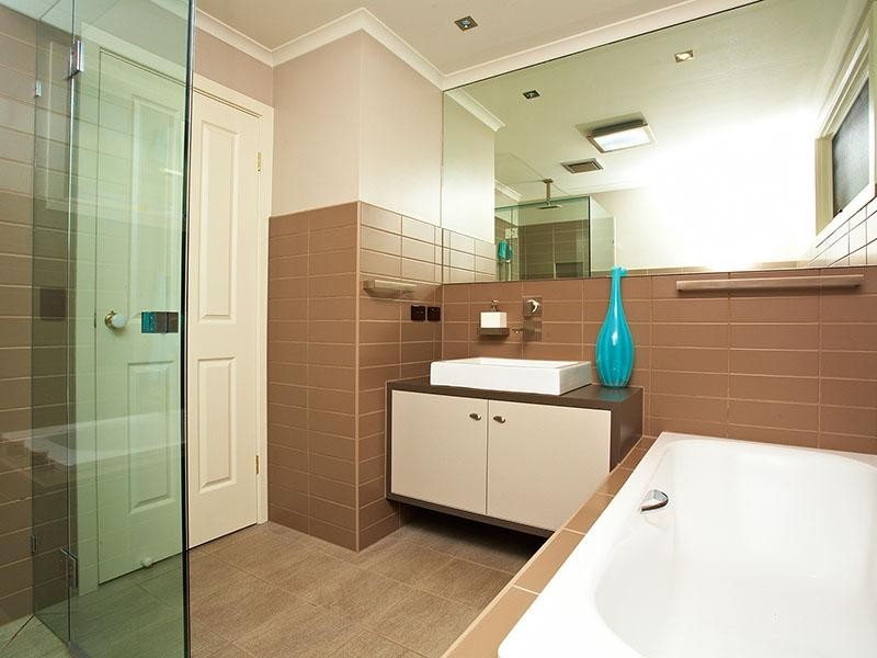 38 Bernard Drive, Melton South VIC 3338