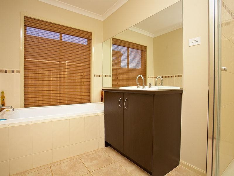7 Dianella Court, Brookfield VIC 3338