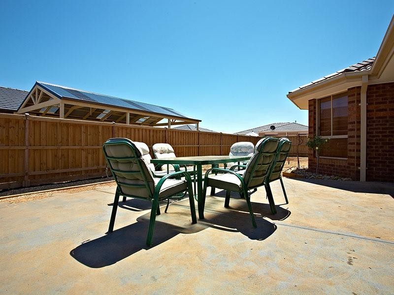7 Dianella Court, Brookfield VIC 3338